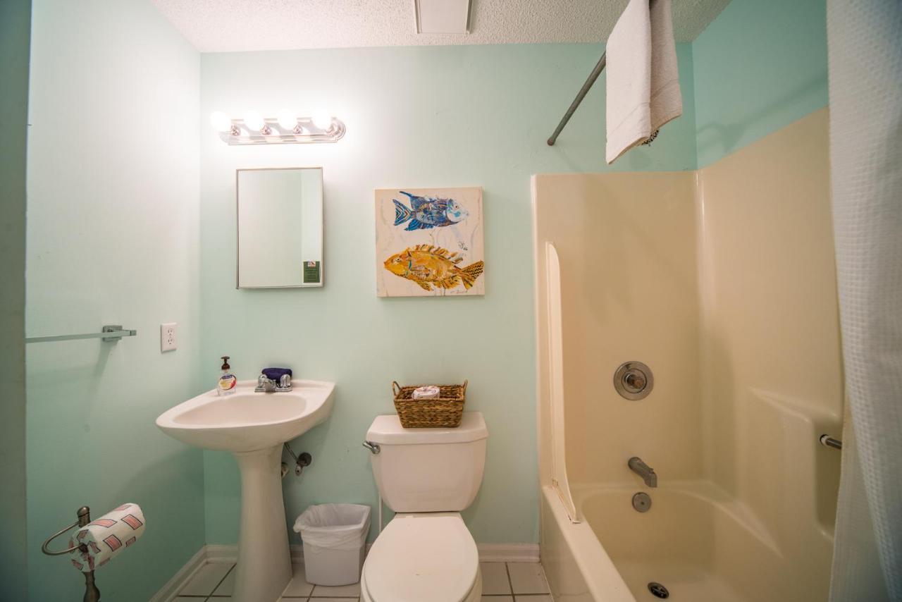 Salty Shack Unit C - Salty Shack - Dog Friendly Home - Across From The Beach - Central Location! Фоли Бич Экстерьер фото